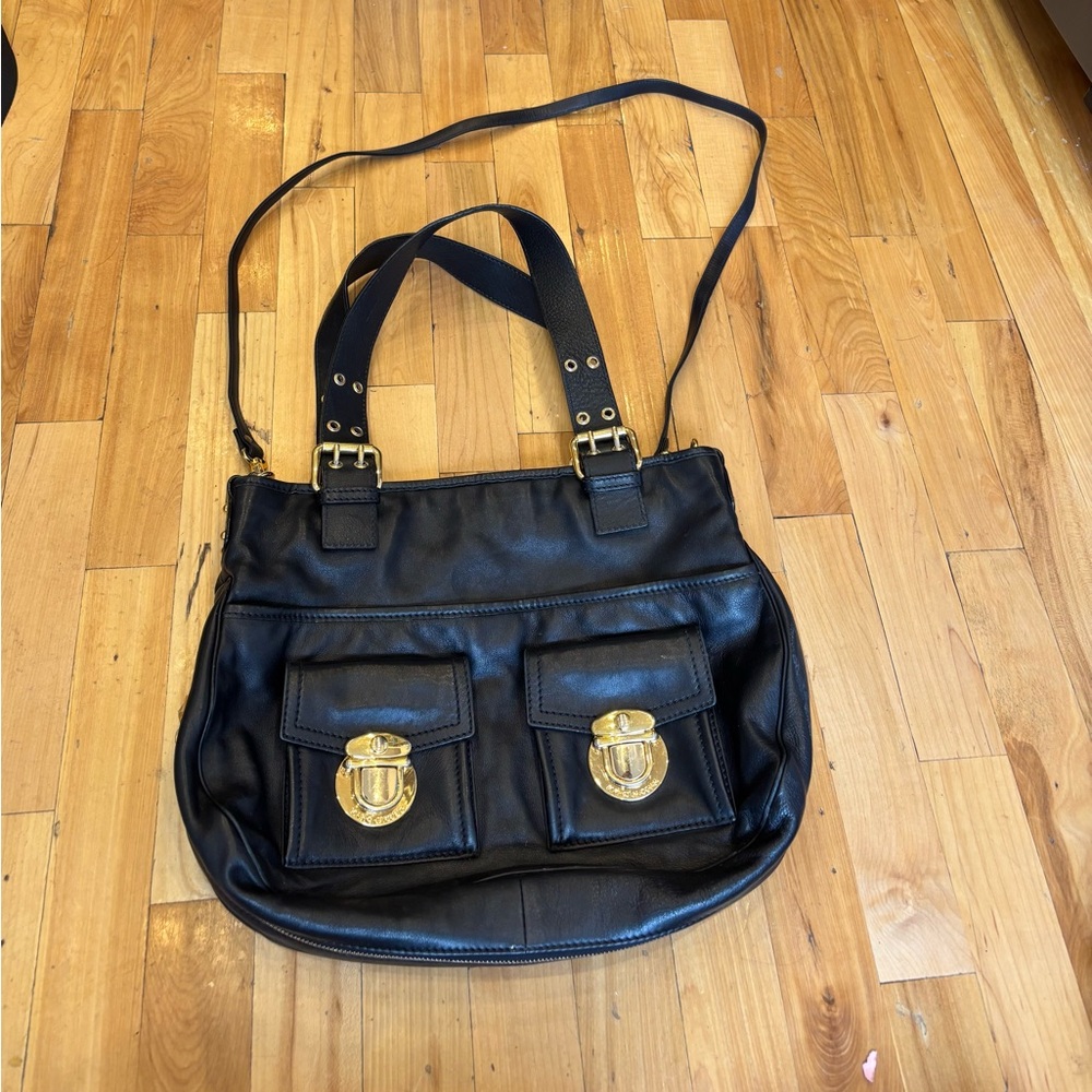 Marc Jacobs vintage leather bag with Gold Accents excellent condition